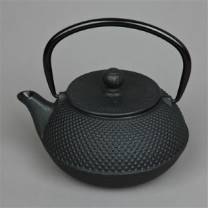 Théière en fonte noire Théière en fonte noire