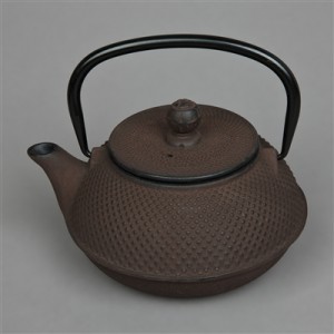 Théière en fonte marron